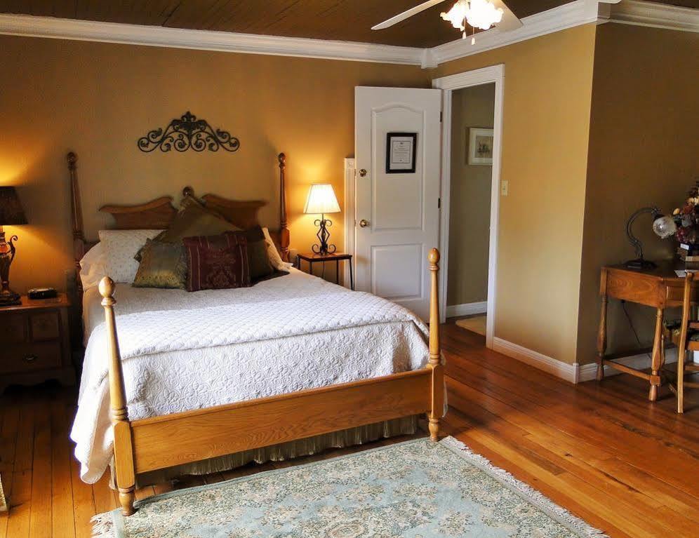 Hill House Bed And Breakfast Loretto Exterior foto